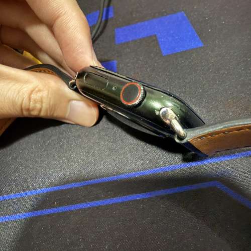 Apple Watch Series 7 LTE 版本，44mm 黑色