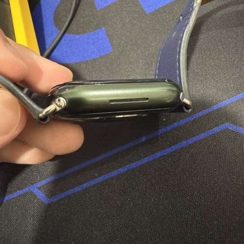 Apple Watch Series 7 LTE 版本，44mm 黑色