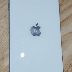 IPhone SE (第二代）128 GB 電池健康狀 94%