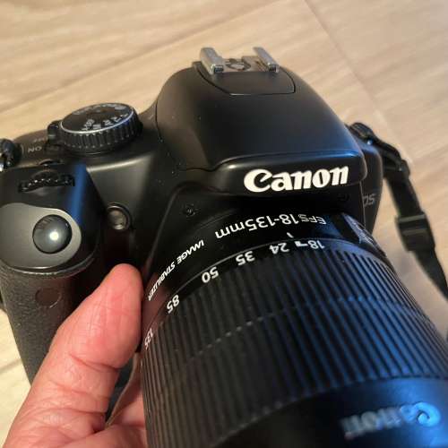 Canon 450D + EF-S 18-135mm f/3.5-5.6 IS USM