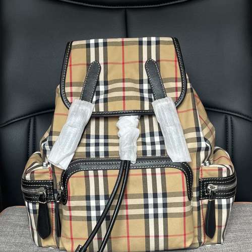 Burberry Vintage格紋雙肩包