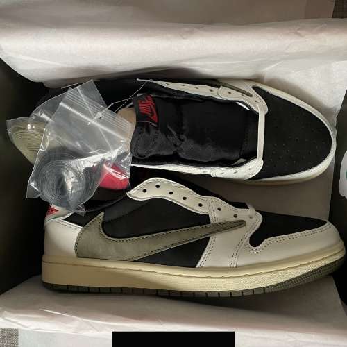 Nike AJ1 聯名閃電倒鉤