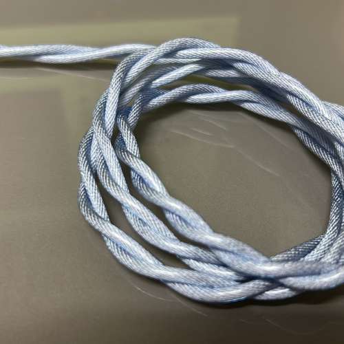 藍色(海洋之心)2絞單晶銅+單晶銅鍍銀+銀鍍鈀(鈀在高音域及人聲穿透力比金更好)，3金...