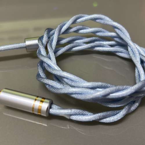 藍色(海洋之心)2絞單晶銅+單晶銅鍍銀+銀鍍鈀(鈀在高音域及人聲穿透力比金更好)，3金...