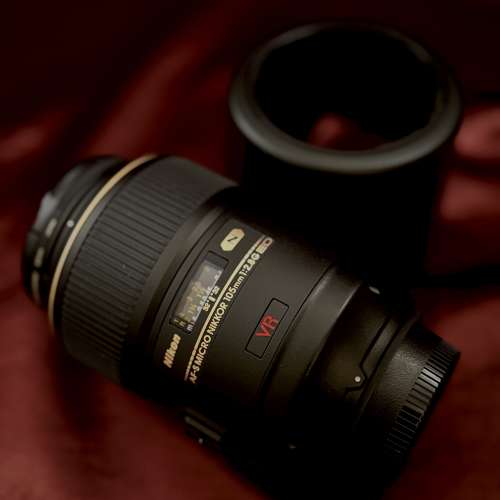 Nikon AF-S VR Micro-NIKKOR 105mm f/2.8G IF-ED lens