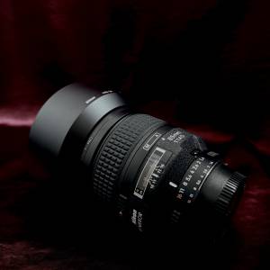 Nikon AF-S NIKKOR 85mm f/1.4G lens