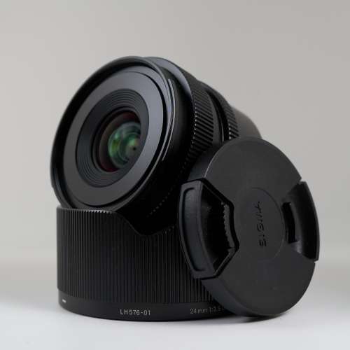 24mm F3.5 DG DN
