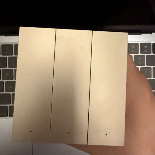 Aqara 智能墻壁開關H1 Pro 零火綫三鍵版