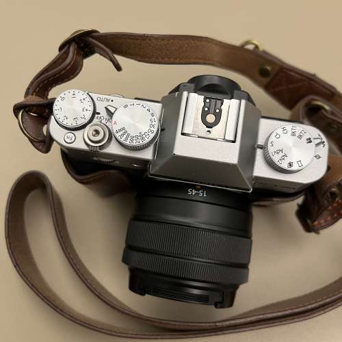 Fujifilm X-T20 w/ XC15-45m