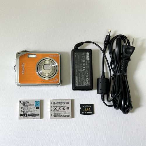 Fujifilm FinePix V10｜包256MB xD卡、電池、充電器、讀卡器｜CCD相機