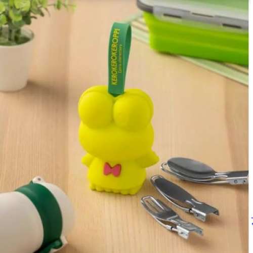 90%NEW 7-11 Kero Kero Keroppi Kerokerokeroppi 隨身Mini Pouch掛滿歡樂