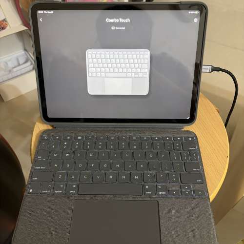 Logitech Combo Touch for iPad Pro (11 inch 1-4th gen)