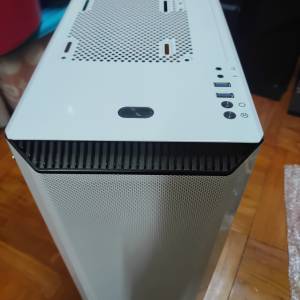 Phanteks 玻璃則板ATX 機箱 + sharkoon 700w 火牛