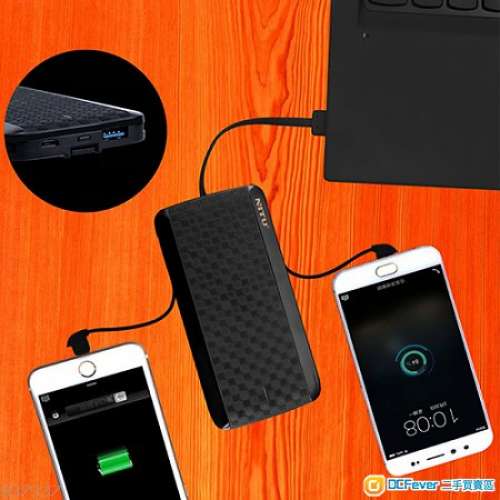 全新 內置3線 8000mAh 移動電源 尿袋 充電寶 Power Bank with Built-in 3-cable