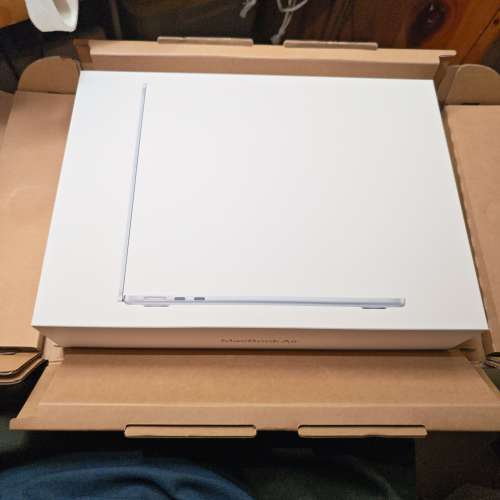 全新未拆封 有單有盒 天藍色 Macbook Air M4 16GB + 256GB   13吋  非 MacBook pro...