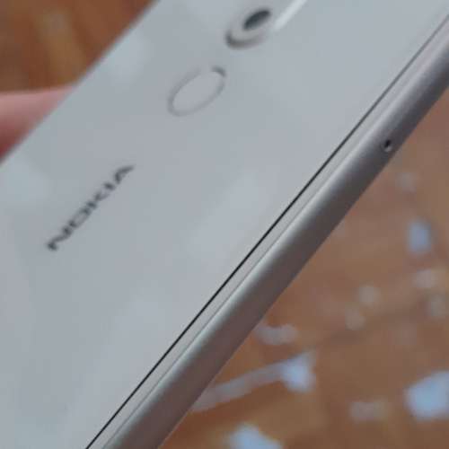 瑕疵品 nokia 6.1 Plus