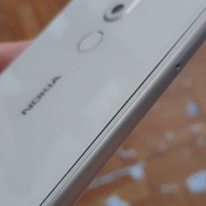 瑕疵品 nokia 6.1 Plus