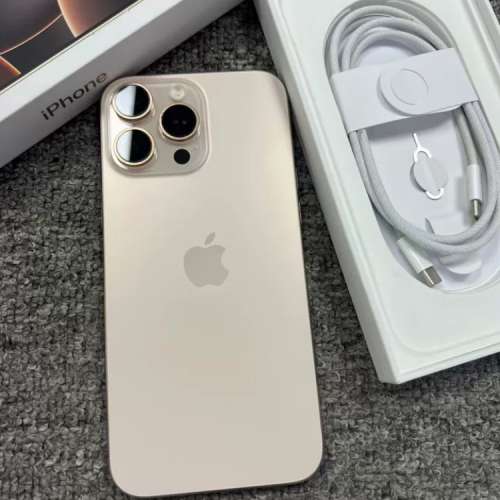 Apple Iphone16 pro max  256G港行，電池健康100%，保修到2025.10.6。