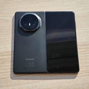 90%新 Honor Magic V3 12+512GB 黑色 港行已過保養 淨機 榮耀摺疊手機 (內屏有極不...