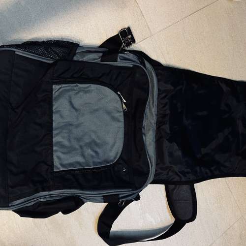 全新東芝電腦袋，防水設計，車孭袋