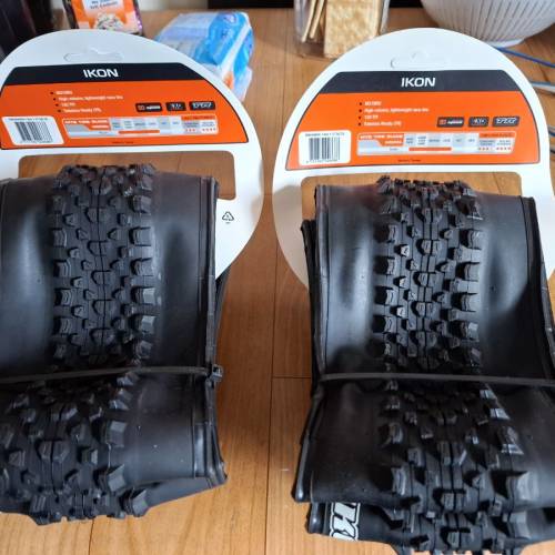 全新MAXXIS IKON 27.5 x 2.35
3C EXO TR 黑色 ( 兩條 ）