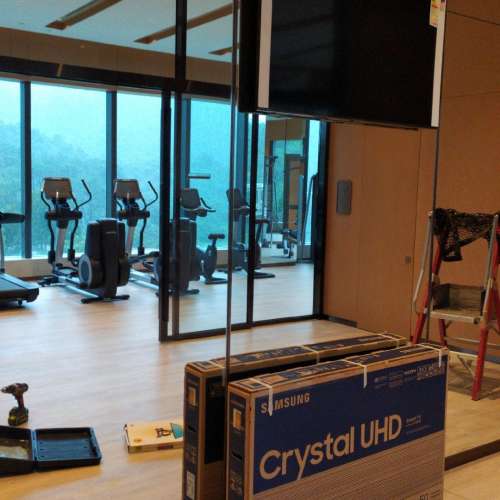 專業電視掛牆安裝 55寸以下收費$300 for LG  Pannasonic  Samsung  Sharp  Sony TCL