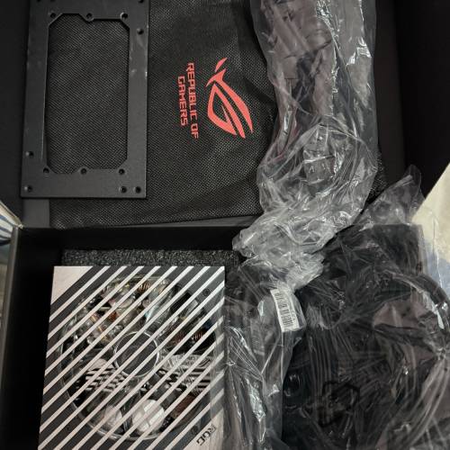 ASUS ROG LOKI 1000W PLATNIUM SFX-L MODULAR ATX3.0 PCIe5.0 白金 火牛 電源 全模組