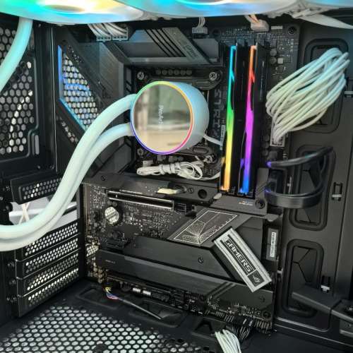 i9 14900K ROG Z790-H GSkill DDR5 64GB 三星 990 Pro 1TB TUF 1000W 可搭配 RTX 5...