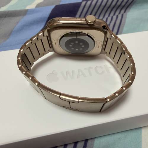 賣Apple Watch Series 11 S11 鈦金屬金色 46毫米連金色錶鏈帶