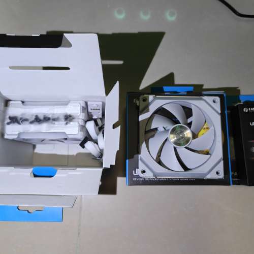 （7 Fans/七把正葉風扇) LIAN LI UNI FAN SL120 V2 RGB 120mm - 白色
