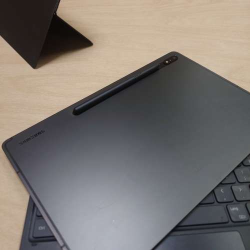 Samsung Galaxy Tab S8+ wifi 加 keyboard