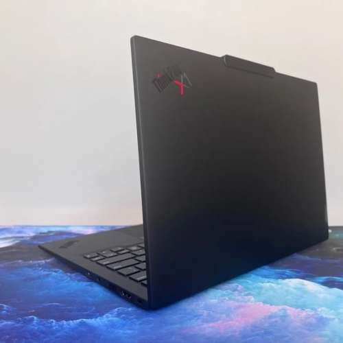 Lenovo ThinkPad X1 Carbon Gen 12 AI (2.8k OLED 120 Hz, 32GB DDR5, 1TB NVME, NPU)