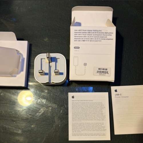 Apple 蘋果原裝20w 充電器type C接口快充99%新 專門店買 有盒有電子單 有說明書有包...