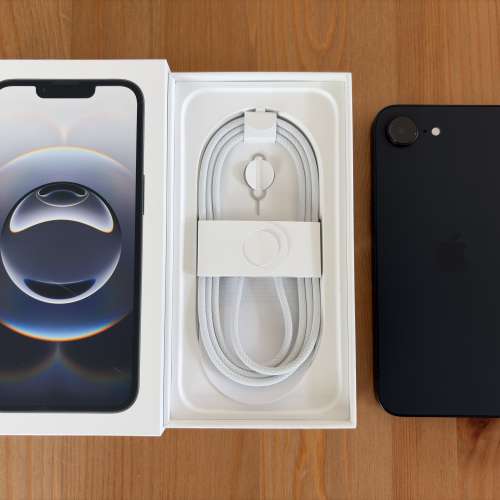 iPhone 16e 黑色 256g 行貨，$4300