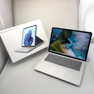 Microsoft Surface Laptop Studio (Intel Core i5, 16GB RAM, 256GB, Win 11 Home)