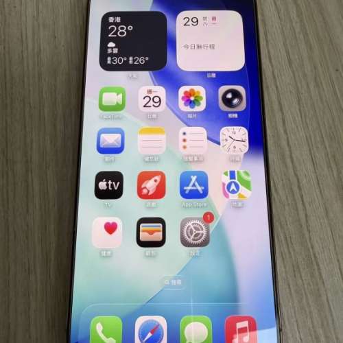 iphone 16 pro max 沙漠鈦金屬色 256GB 香港行貨 99%新