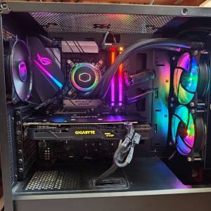 即插即用i7水冷遊戲電腦