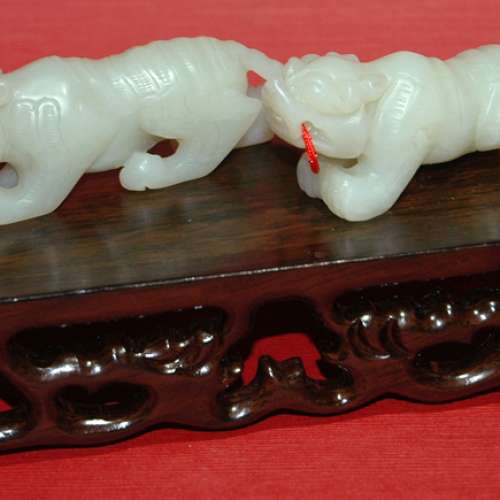 舊玉舊雕工！愛虎迷至愛！公乸虎一對舊和田青白玉石，2022年虎虎生威！