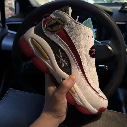 Reebok Answer 1 Allen iverson Size 7.5/40