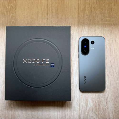 99% 新 Vivo X200 FE 12+512 香港行貨兩年保