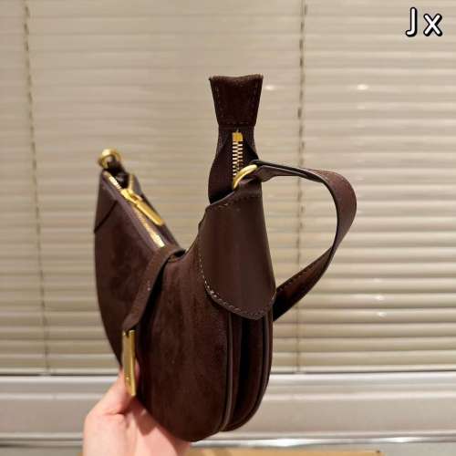 秋季小號麂皮可頌包