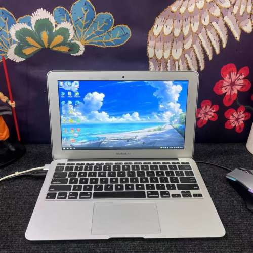 MacBook Air 13寸 筆記型電腦，256G 固態硬盤，輕巧薄身！