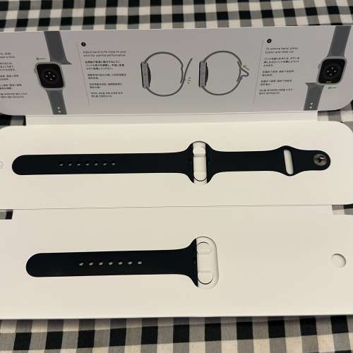 Apple Watch Series 8 45mm 鋼琴黑色 行貨 95%新 非常少用和新淨 只是錶殼邊位有輕...