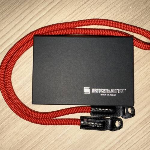 Artisan & Artist 90cm紅色相機帶