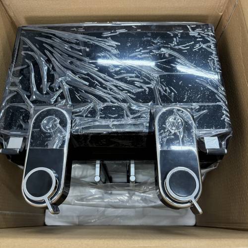 Maitre de Vin萄葡酒分酒機識貨嘅朋友就快手喇🤗🤗執笠價清5500蚊／千年一遇，比出...