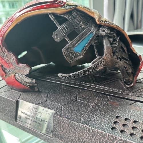 Avengers Endgame  1:1 Iron Man Mark 50 helmet鋼鐵俠戰損頭盔可發光有聲連盒（Be...