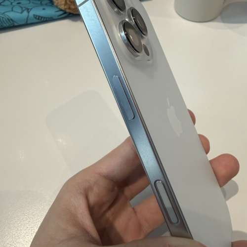 iPhone16Pro 白色128GB 外觀完美