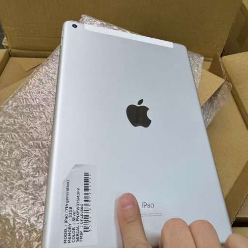 大量優質新淨靚iPad 過千過萬部iPad 7  插卡Sim流動上網極新淨如全新一樣幾千幾萬部...