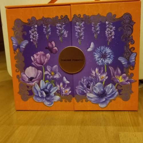 2025 Italian Tomato 月滿花蝶 殿堂六品禮盒 / 月餅 盒- $40