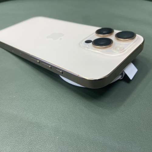 99%New iPhone 16 Pro 512GB 沙漠金色 電池效能93% 自用首選超值